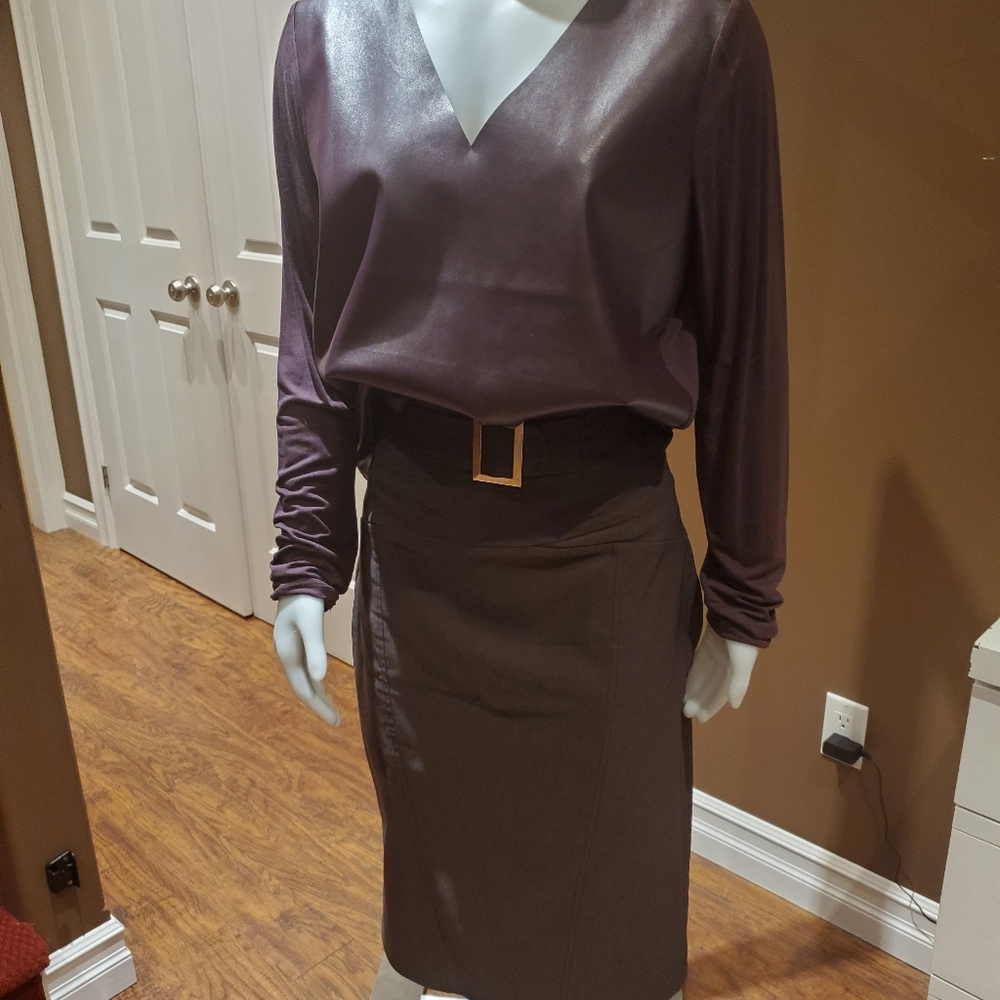 Classic pencil skirt! 🔥